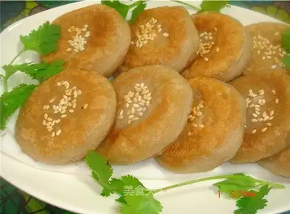 Acacia coarse grains cake