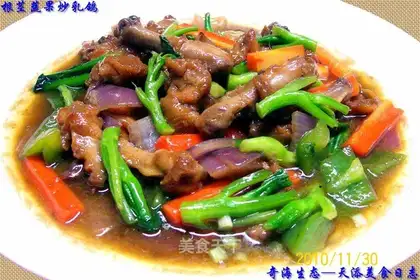 stir-fried young pigeon with roots and vegetables