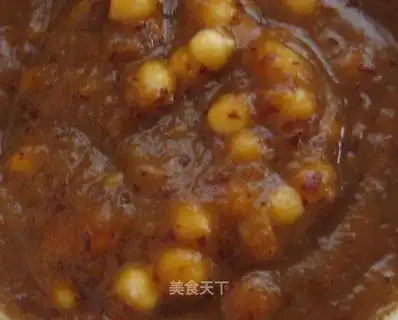 Chicken head rice pumpkin red dates soup