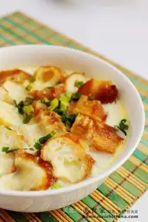 Steamed egg custard with fried dough sticks
