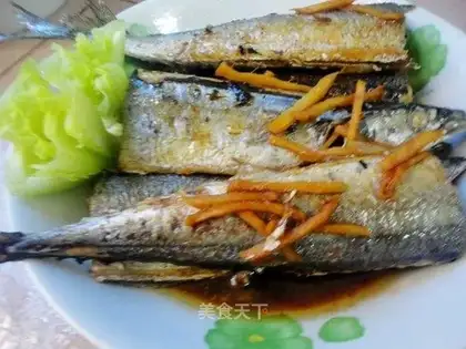 Pan-fried saury