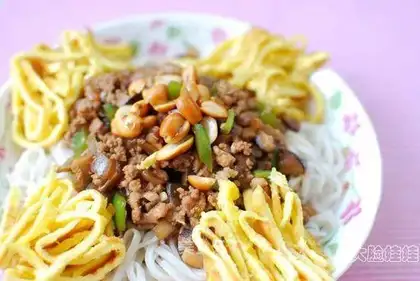 Three-in-one fried sauce aroma