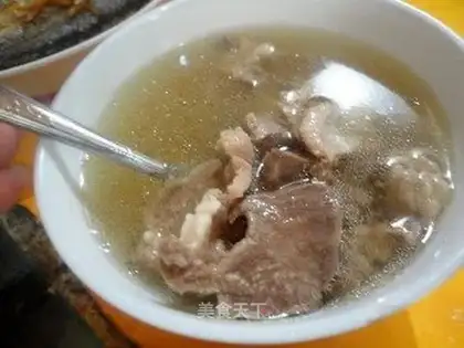 Sweet steamed pork tongue soup