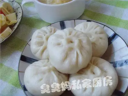 Carrot vermicelli and vegetarian bun