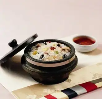 Korean nutritious stone pot rice