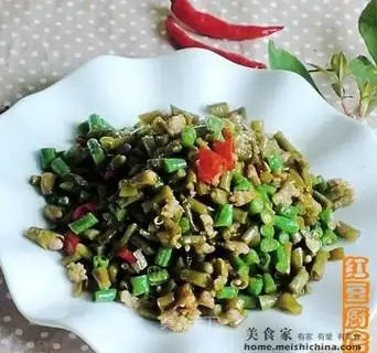 Minced pork sour cowpea