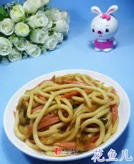 Squeeze the ham and the noodles
