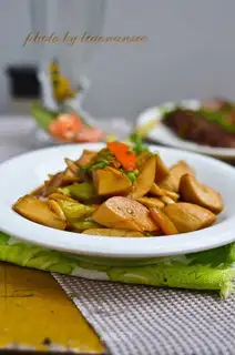 Apricot mushroom