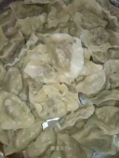 Celery beef dumplings