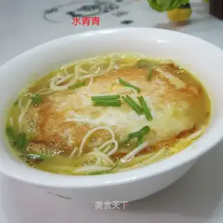 Egg curry noodles