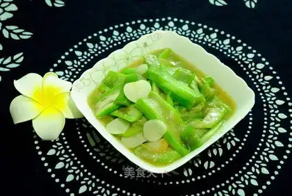 White silk melon