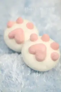 Cat claw marshmallows