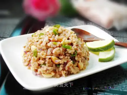 Thai hot peanut rice