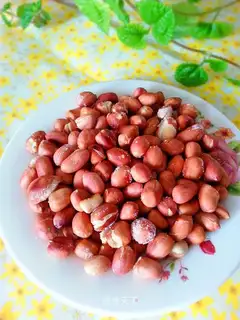 Salted peanuts