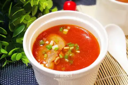Tomato pig hoof soup