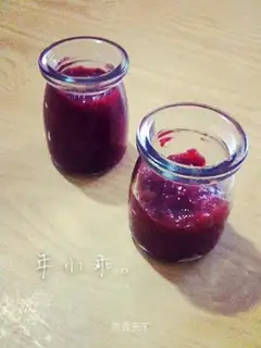 Homemade strawberry sauce
