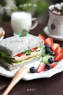 Vegetable meat sandwich