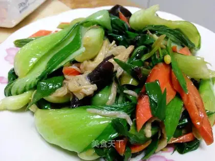 Gold needles and vegetables