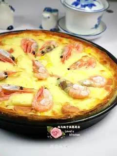 Arctic shrimp pizza