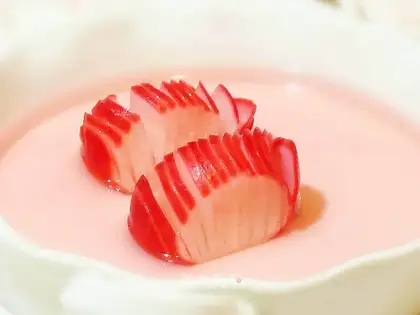 Sweet coral radish
