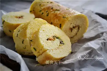 Seaweed pine rolls