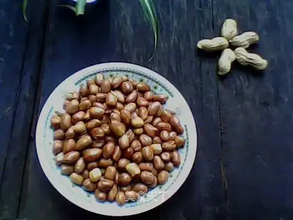 Fry peanuts