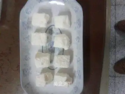 A small milk coconut