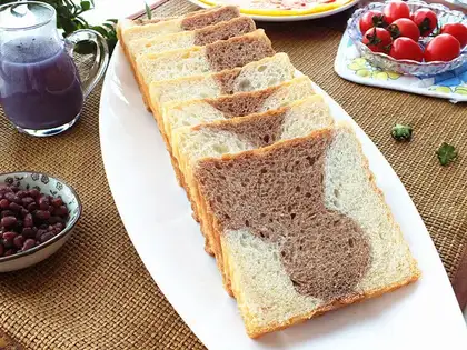 Flower cow toast