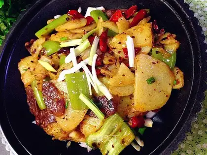 Pot potato chips