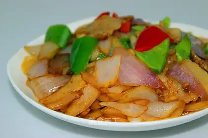 Onion fried meat
