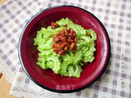 Mother of God mixed with bitter melons