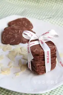 Chocolate almond cookies