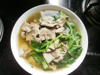 Spinach liver soup