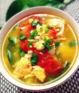 Tomato noodle soup