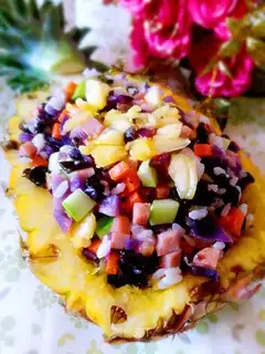 Pineapple rice