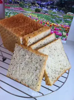 Milk eggs, black sesame toast