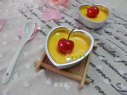 Cherry cream pudding