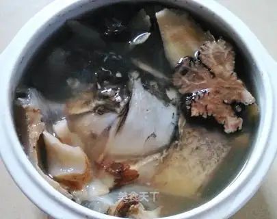 Zinmahkawa bow and fish head soup