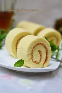 Meat pine rolls
