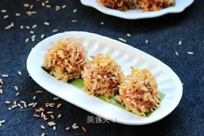 Goldflies, red rice balls