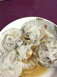 A garlic fan scallop
