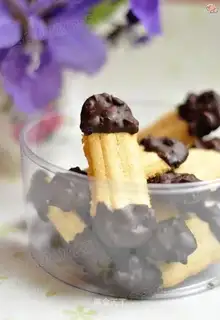 Chocolate protein cookies