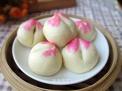 Peach bun