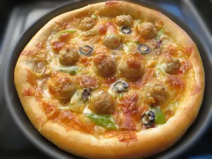 Homemade barbecue pizza