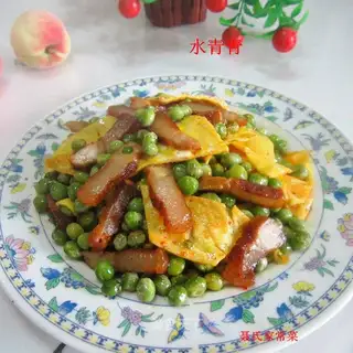 Scrambled beans with egg skin