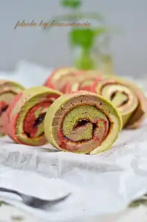 Color cake roll
