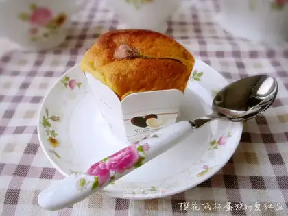 Cherry cupcakes