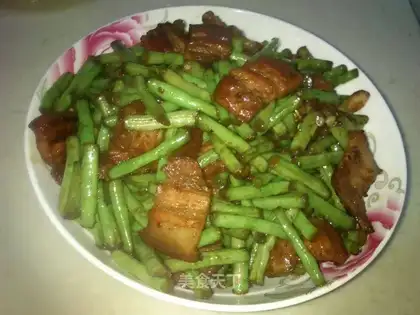 Five flowers and beans