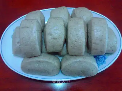 Milky sesame cleavages
