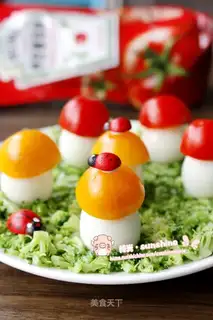 A little mushroom with quail eggs